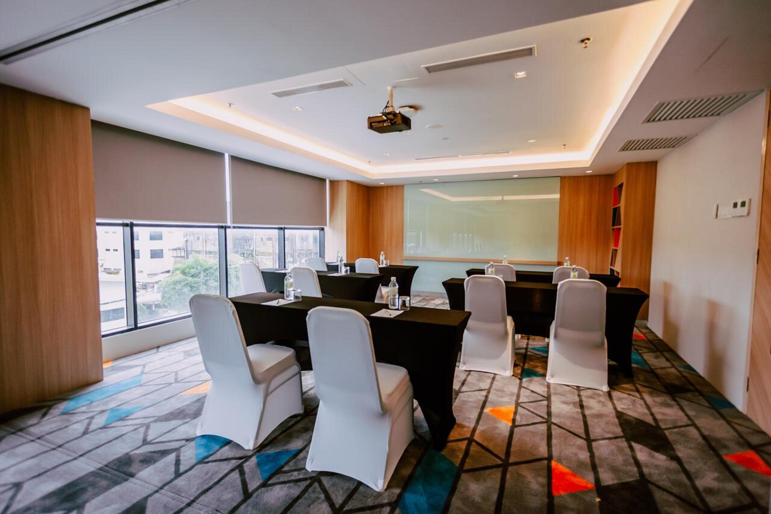Ibis Styles Kota Bharu Hotel Екстериор снимка